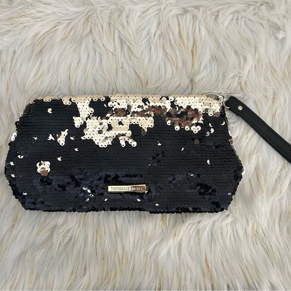 Victoria's Secret Handbags - Victoria's Secret Black and Gold Sequin Wristlet